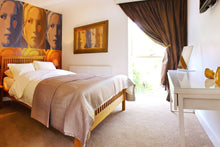 129 didsbury bedroom manchester holiday cottage